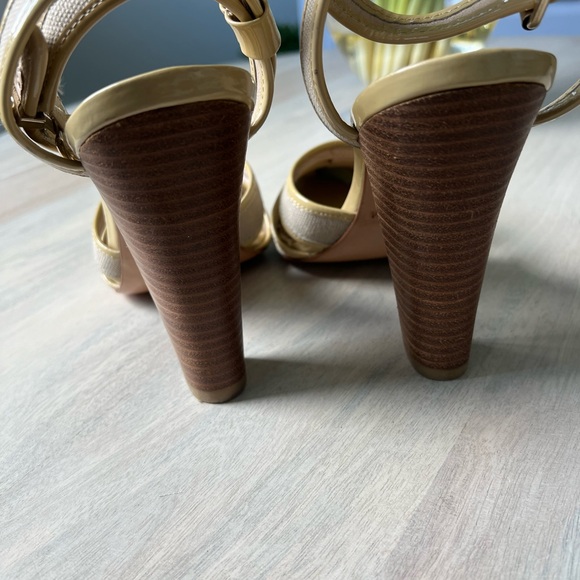 Ankle strapped stylish Heels - Picture 9 of 16